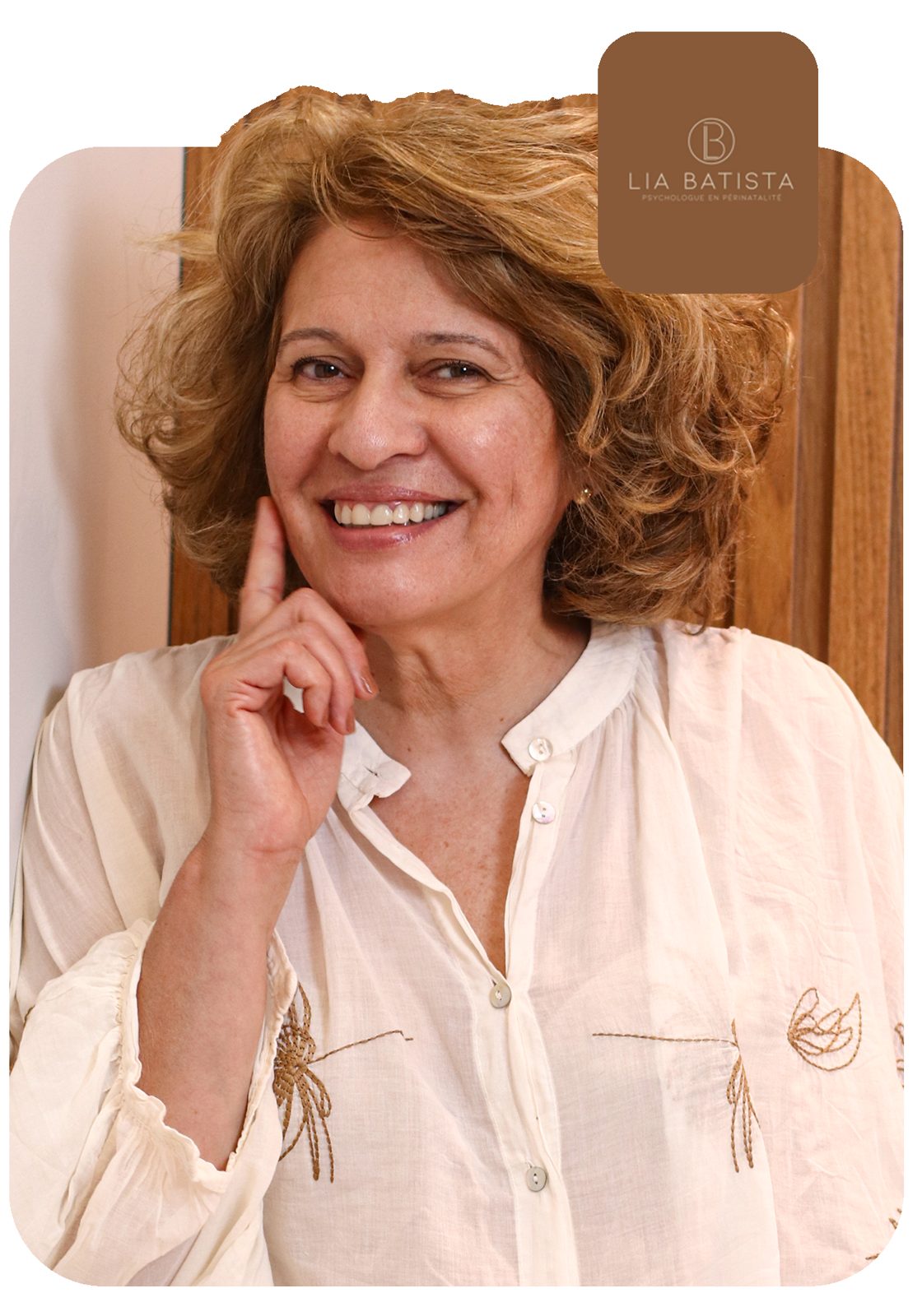 Lia Batista, psicanalista, sorrindo